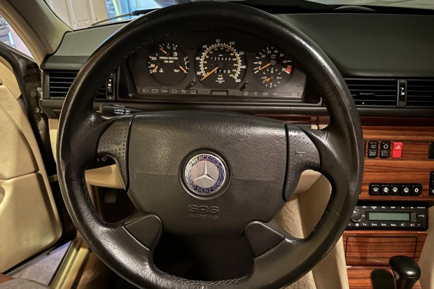 1994 Mercedes-Benz E320 Wagon