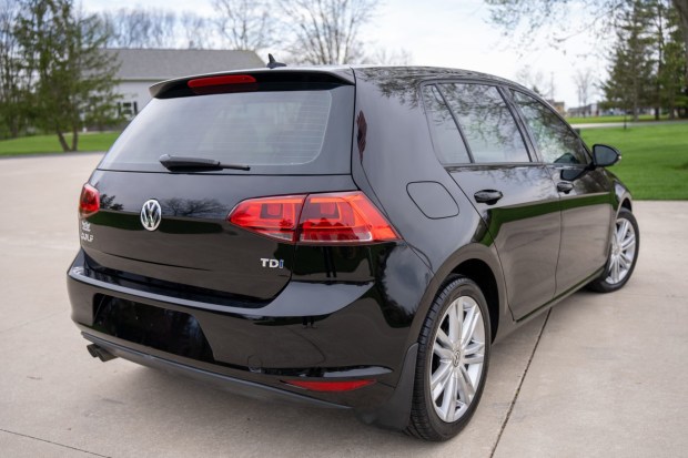 No Reserve: 2015 Volkswagen Golf TDI SE