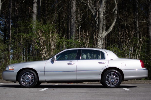 No Reserve: 10k-Mile 2008 Lincoln Town Car Signature Limited