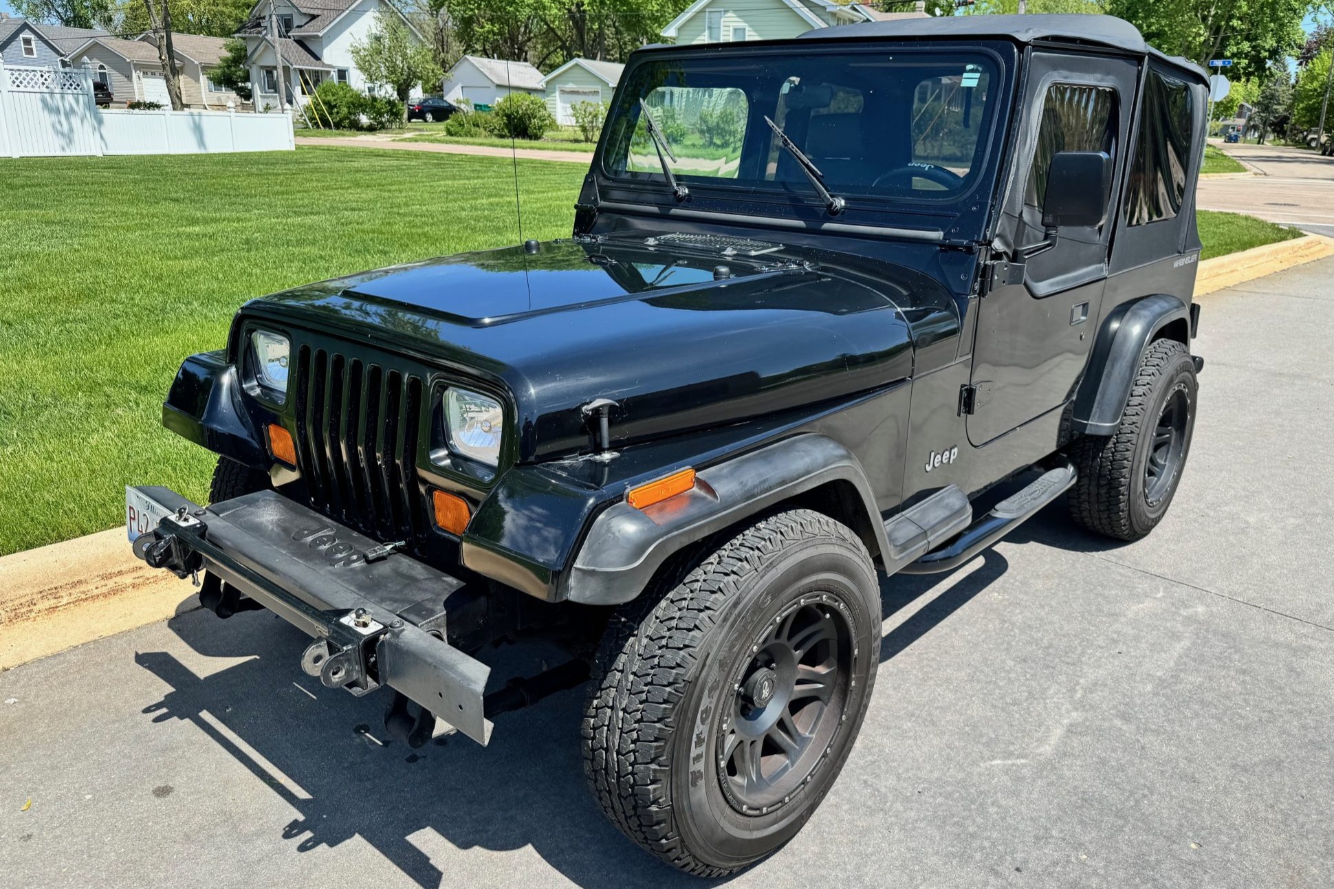 Used 1995 Jeep Wrangler SE 5-Speed Review