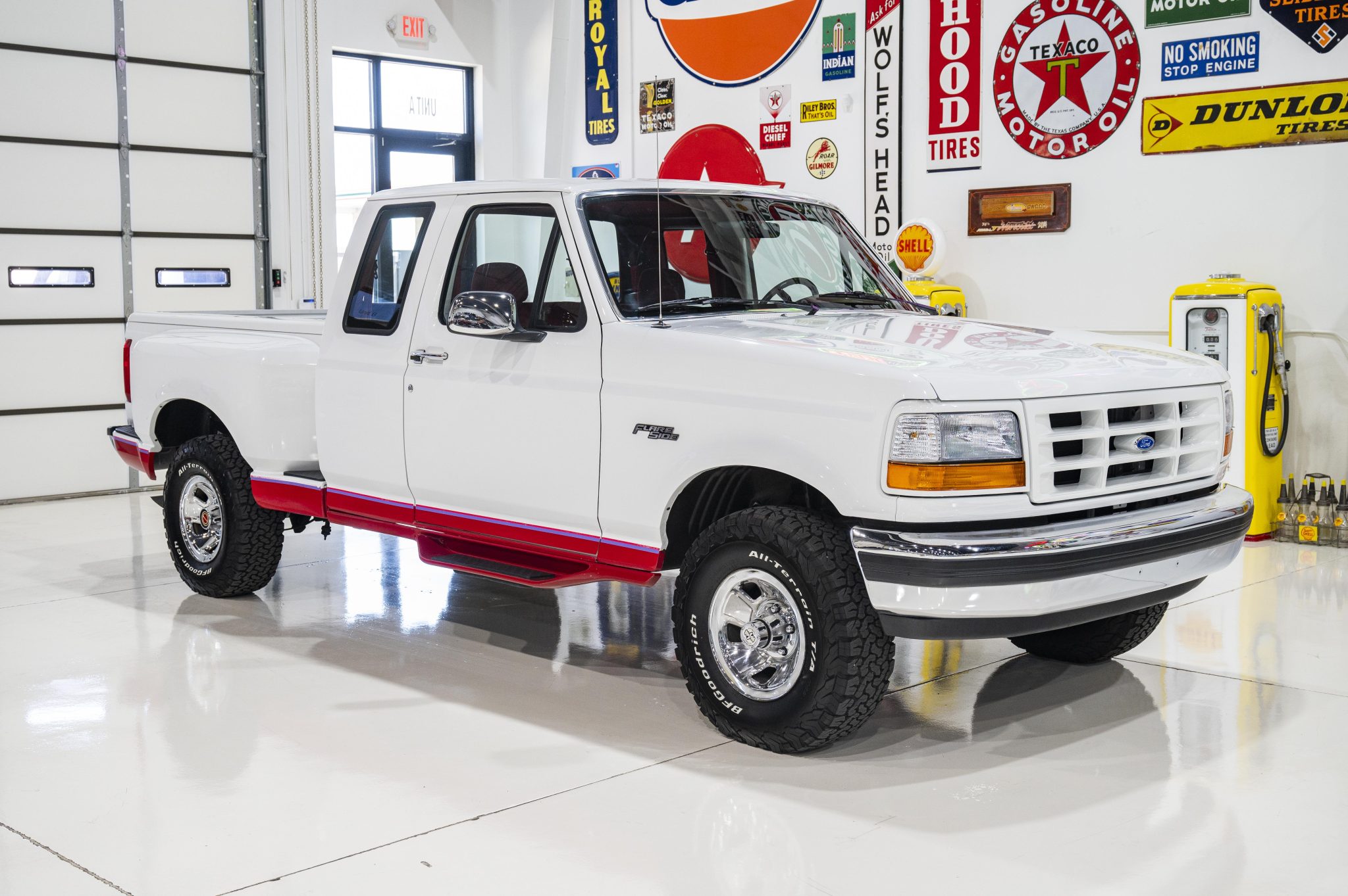 Used 290-Mile 1992 Ford F-150 XLT Lariat SuperCab Flareside 4×4 Review