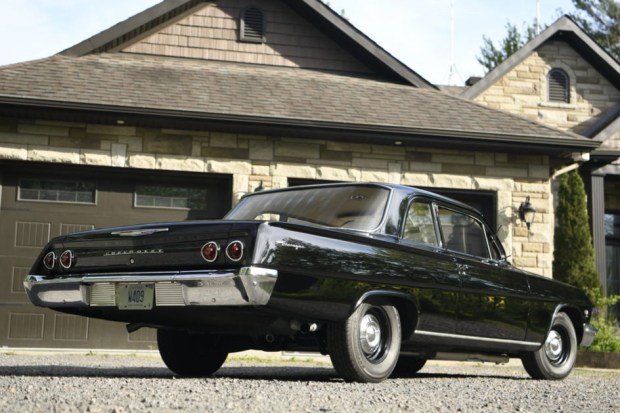 409-Powered 1962 Chevrolet Biscayne 2-Door Sedan 4-Speed