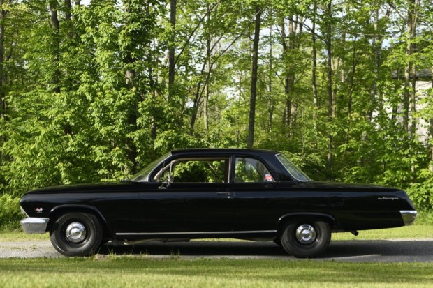 409-Powered 1962 Chevrolet Biscayne 2-Door Sedan 4-Speed