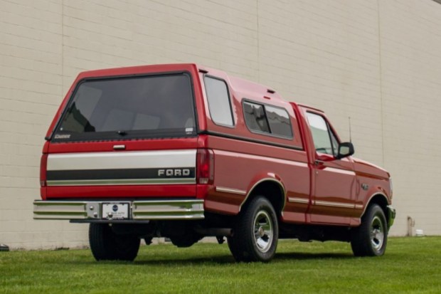 No Reserve: 39k-Mile 1992 Ford F-150 XLT 5-Speed