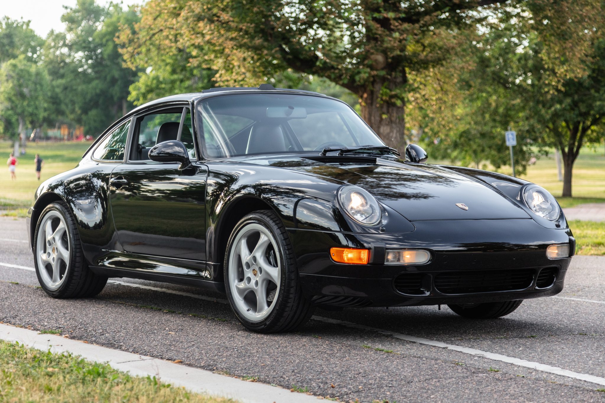 Used 37k-Mile 1998 Porsche 911 Carrera S Coupe 6-Speed Review