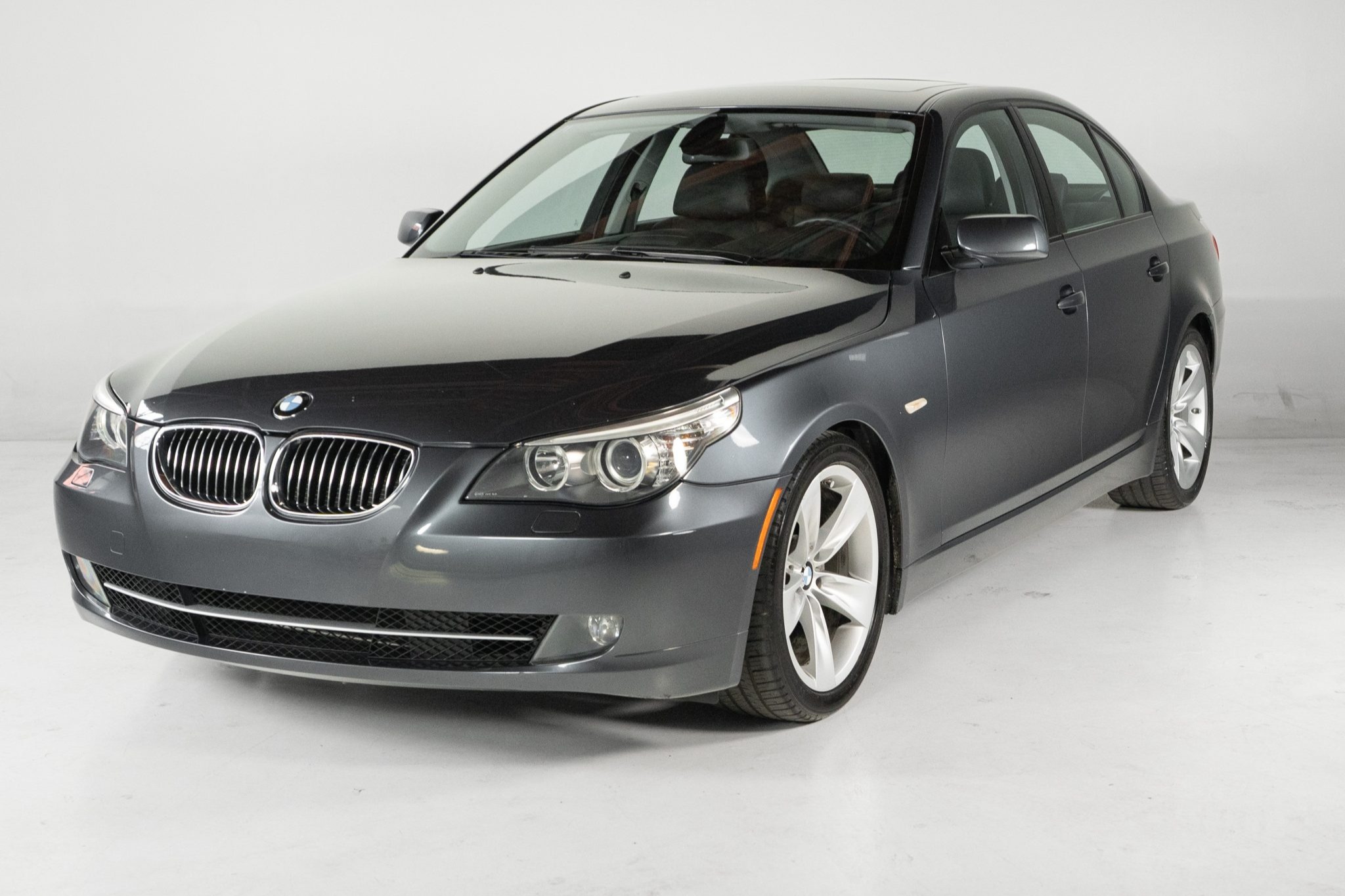 Used 2010 BMW 528i Sport Review