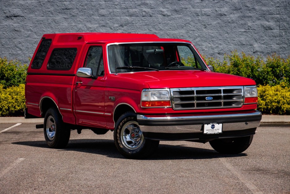 No Reserve: 39k-Mile 1992 Ford F-150 XLT 5-Speed