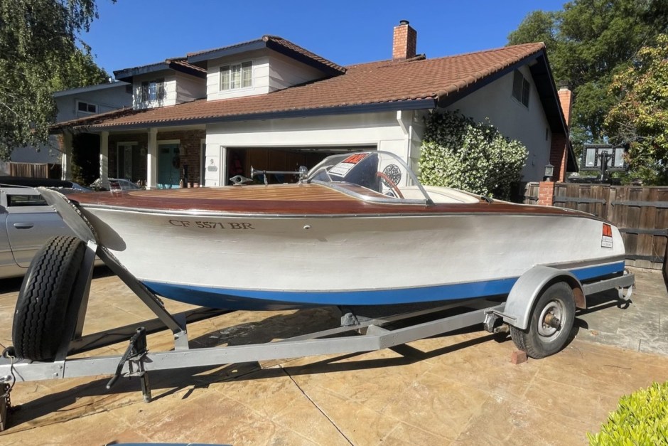 No Reserve: 53-Years-Family-Owned 1961 Philbrick 17.5′ runabout