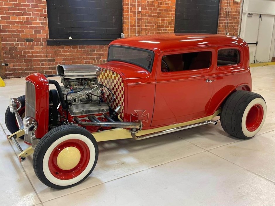Supercharged ’32 Ford Victoria Hot Rod