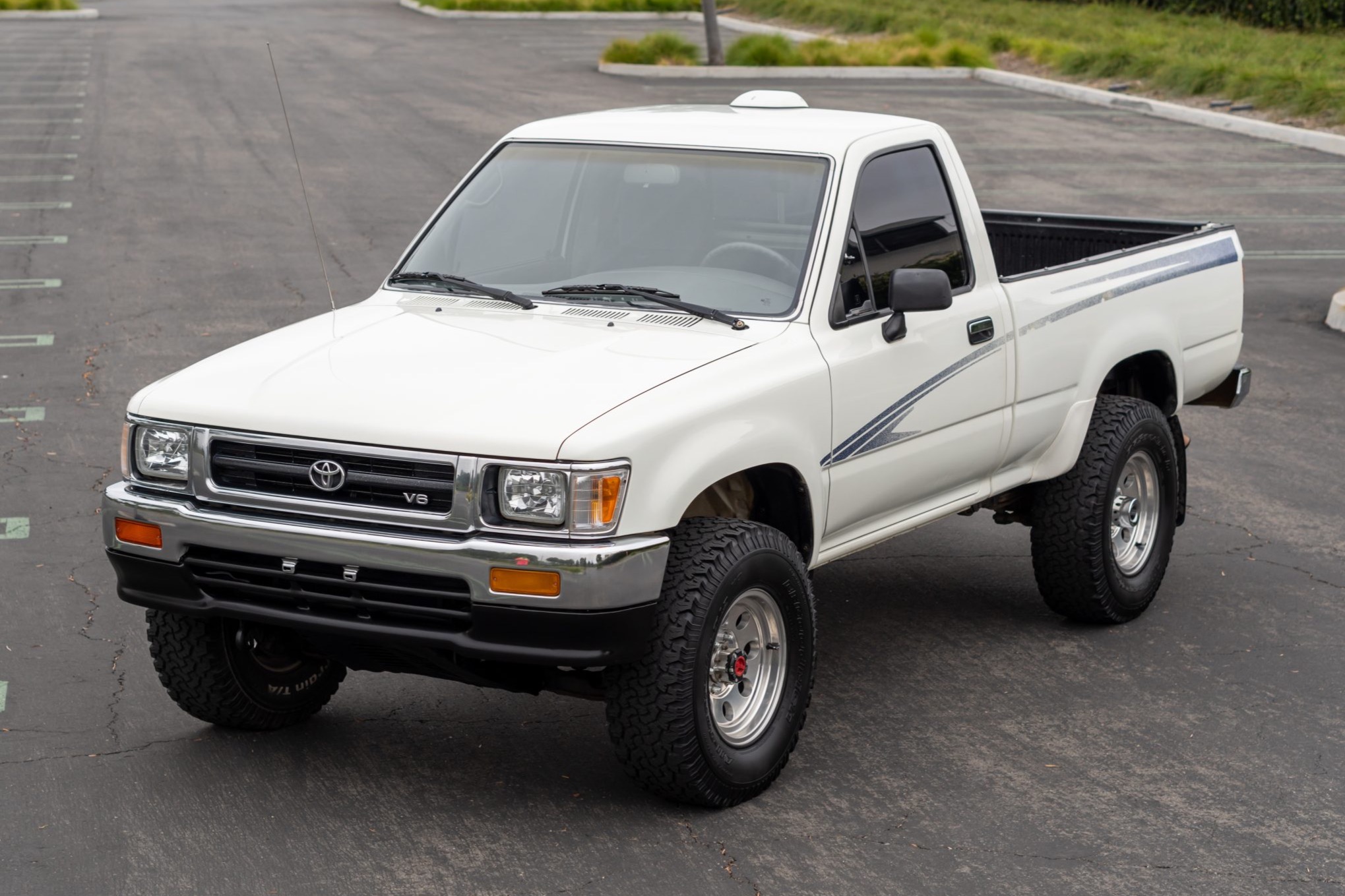 Used 1994 Toyota Pickup DX V6 4×4 5-Speed Review