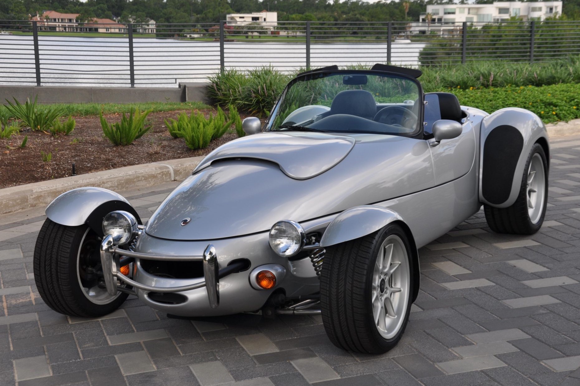 Used 1999 Panoz AIV Roadster Review