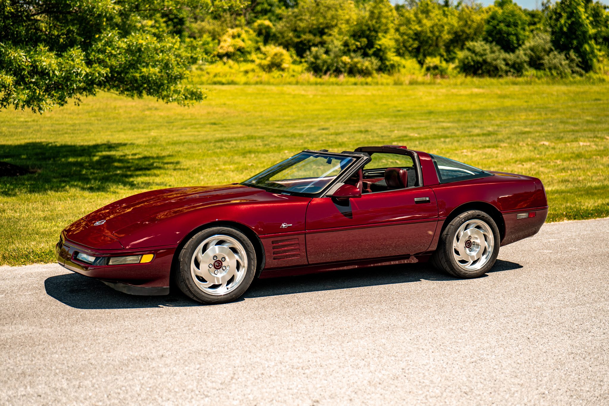 Used Lingenfelter-Modified 1993 Chevrolet Corvette Coupe ZR-1 40th Anniversary 6-Speed Review